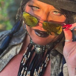 Meet your Posher, Kellie